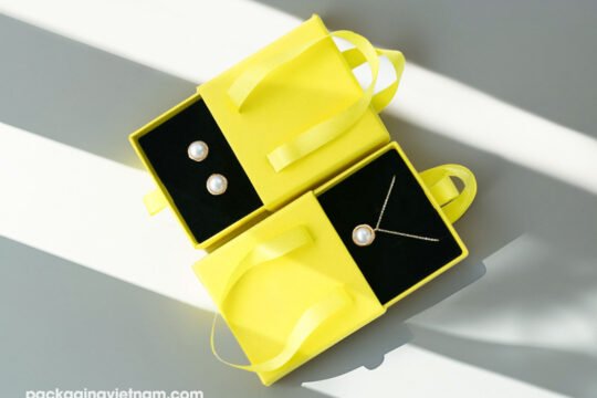 necklace-boxes