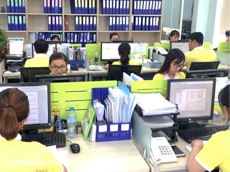 Vietnam-rigid-box-factory-6